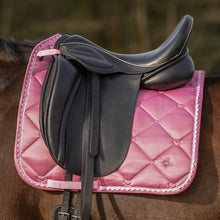 Load image into Gallery viewer, QHP Lyvia Saddle Pad