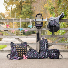 Load image into Gallery viewer, QHP Isalyn Slowfeeder Bag
