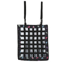Load image into Gallery viewer, QHP Isalyn Slowfeeder Bag
