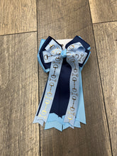 Load image into Gallery viewer, Kids Hunter Hair Bows
