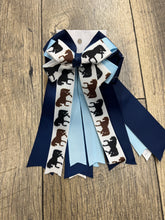 Load image into Gallery viewer, Kids Hunter Hair Bows
