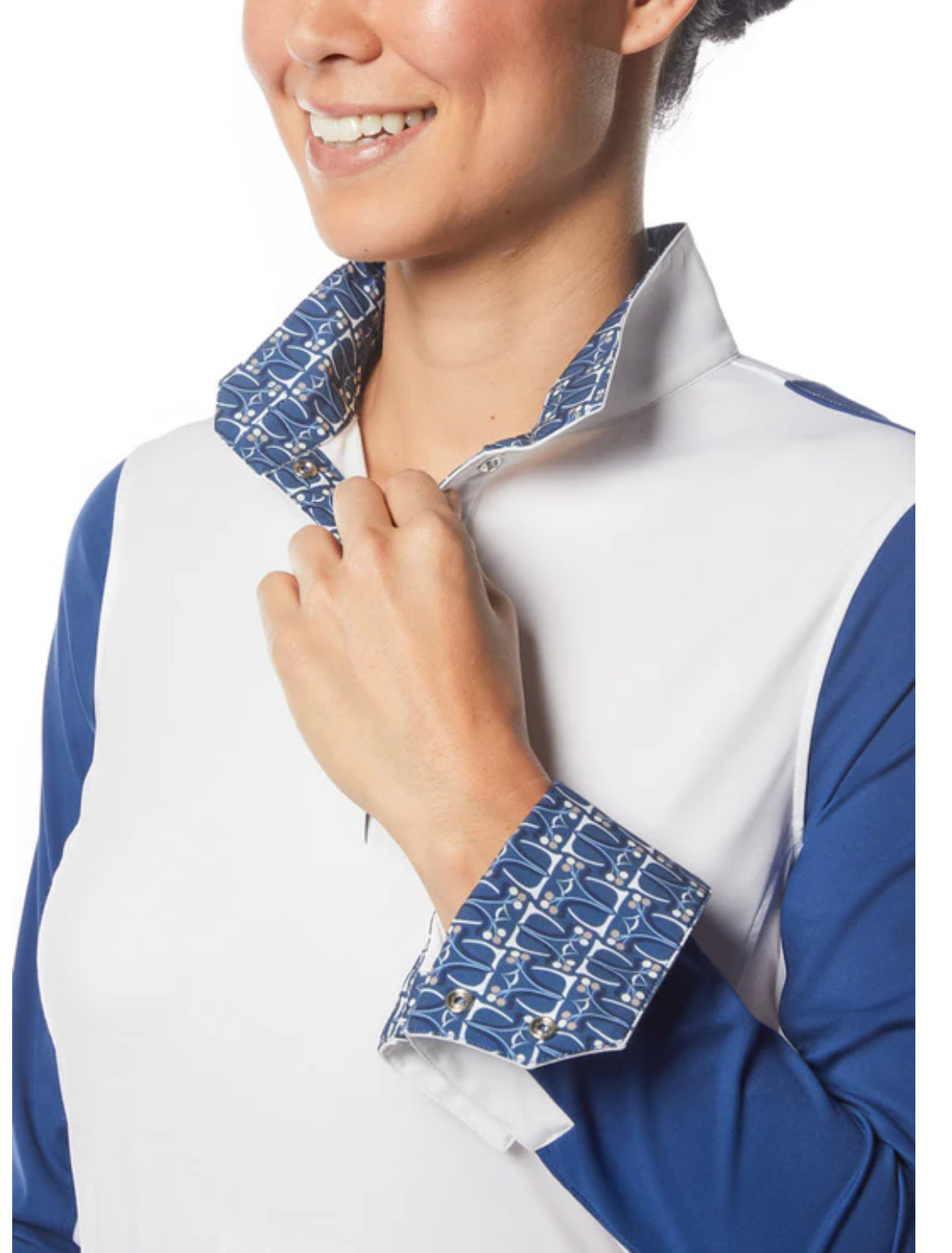 Pull en coton bleu uni droit à col rond et manches longues et broderie cheval - MUSTANG Pull en coton bleu uni droit à col rond et manches longues et broderie cheval - MUSTANG