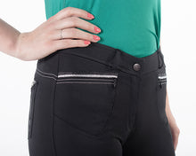 Load image into Gallery viewer, QHP Zofia Full grip Breech
